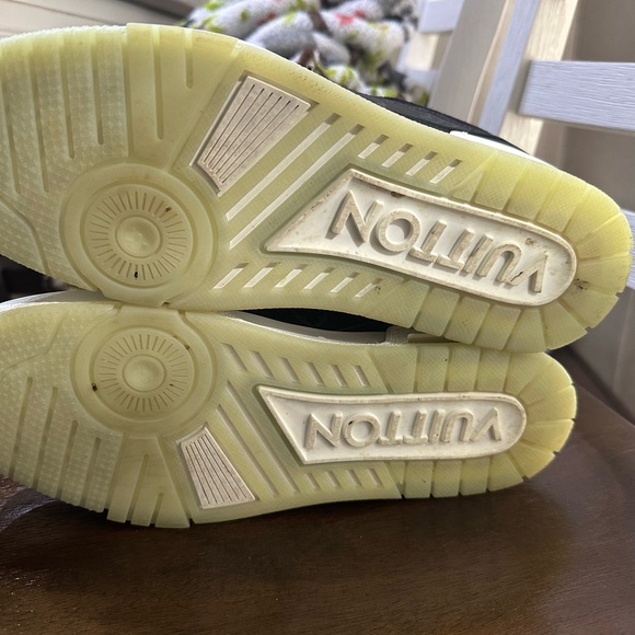 LV Trainer Sneaker - Picture 7 of 7